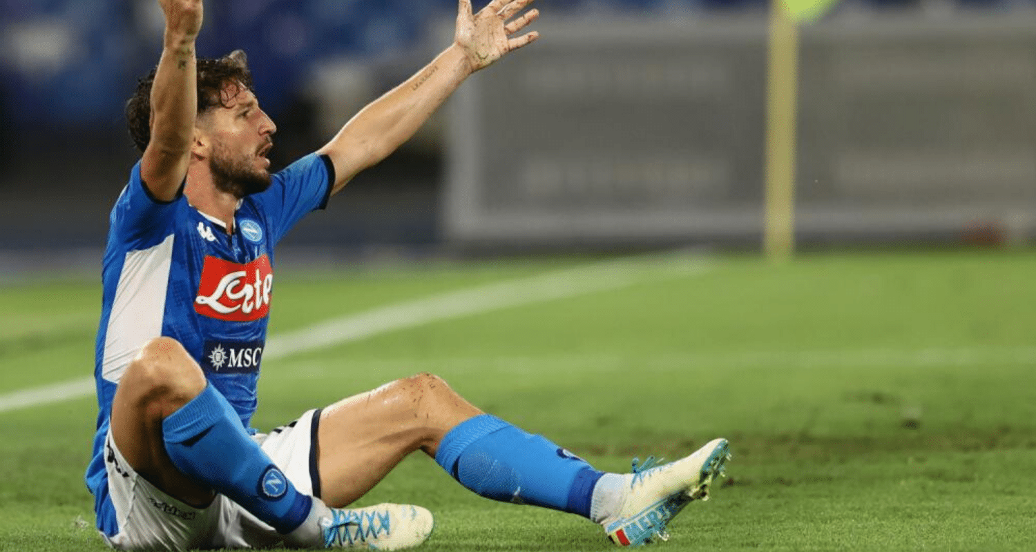 Napoli, infortunio Mertens: trauma distorsivo di secondo grado alla caviglia