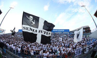 Spezia, bufera sul nuovo logo: “Neonazista!”