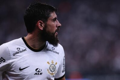 ESCLUSIVA | Napoli, individuato l’erede di Kim: il nuovo centrale arriva dal Brasile