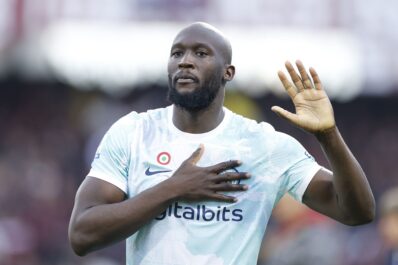 Calciomercato, l’annuncio di Lukaku: “Domani arrivo e firmo”. Ma la smentita gela i tifosi
