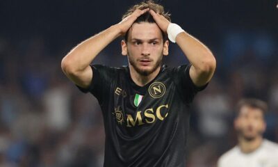 Calciomercato, Napoli attento: cos&igrave; Kvara scappa! Stallo sul rinnovo, lo United spara: 50 milioni + contropartita