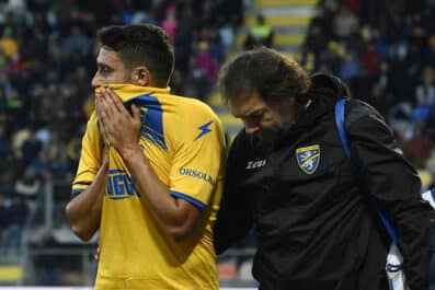 Frosinone, terribile notizia per Marchizza: le ultime sull’infortunio e i tempi di recupero per il fantacalcio