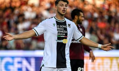 Calciomercato Napoli, clamorosa beffa Samardzic: il padre si accorda con la rivale