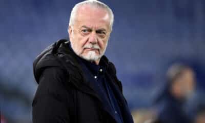 Napoli, shock De Laurentiis: aggredisce un giornalista a Barcellona prima della Champions