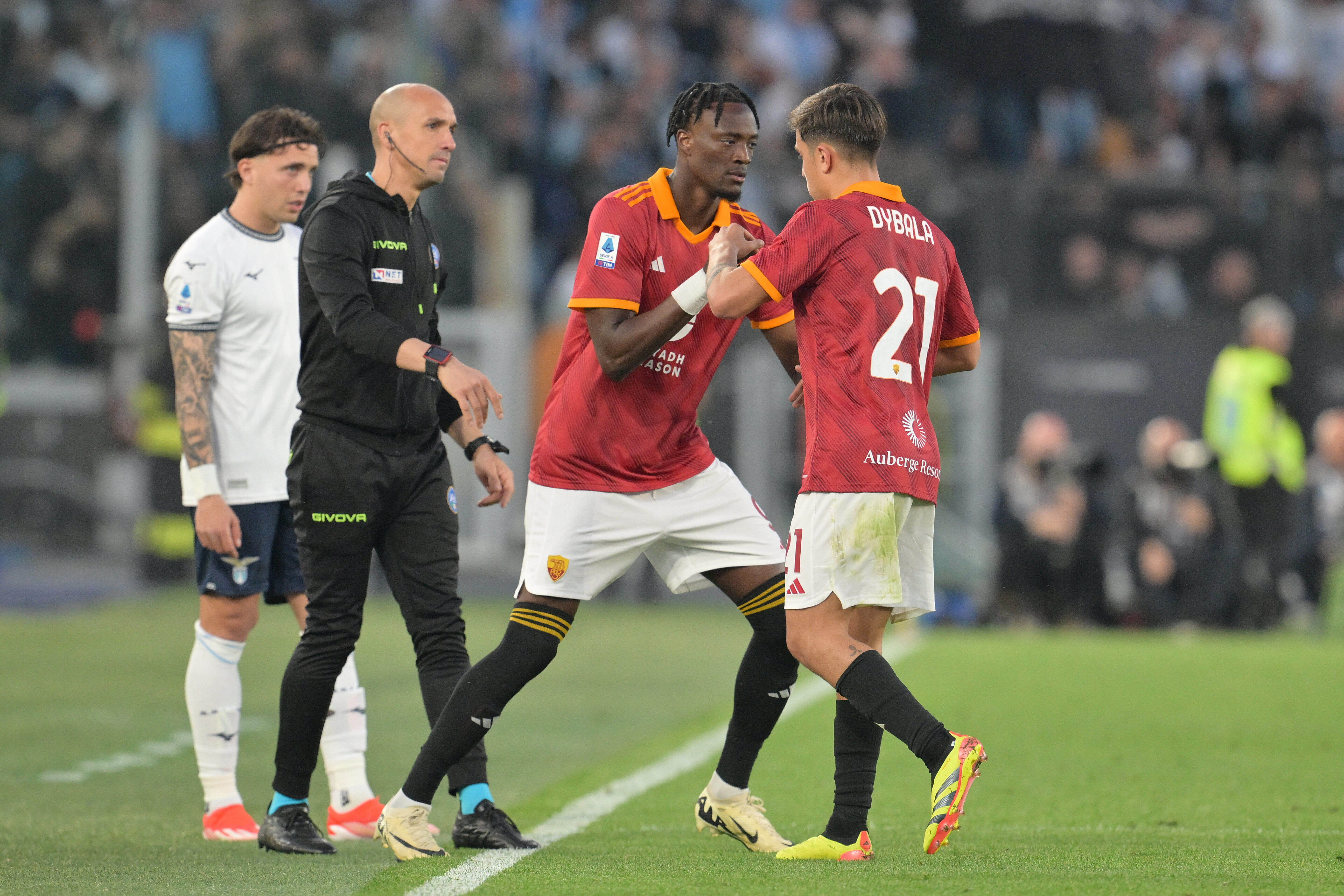 Roma, riecco Abraham un anno dopo: minutaggio e bonus al fantacalcio per il finale di stagione