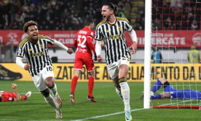 Calciomercato, la Fiorentina punta un centrocampista in uscita dalla Juventus: l’ostacolo è l’ingaggio