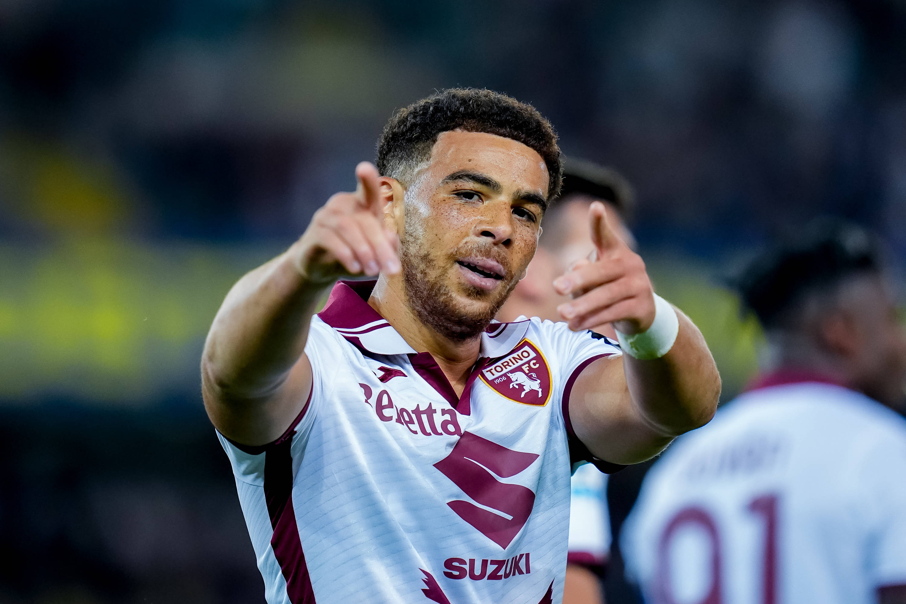 Torino, caccia alla spalla ideale di Zapata: i numeri di Adams e Sanabria a confronto