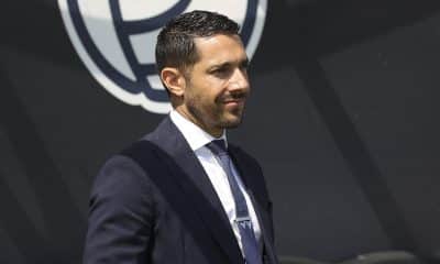 Calciomercato, Genoa-Milan non si gioca solo in campo: un centrocampista nel mirino rossonero