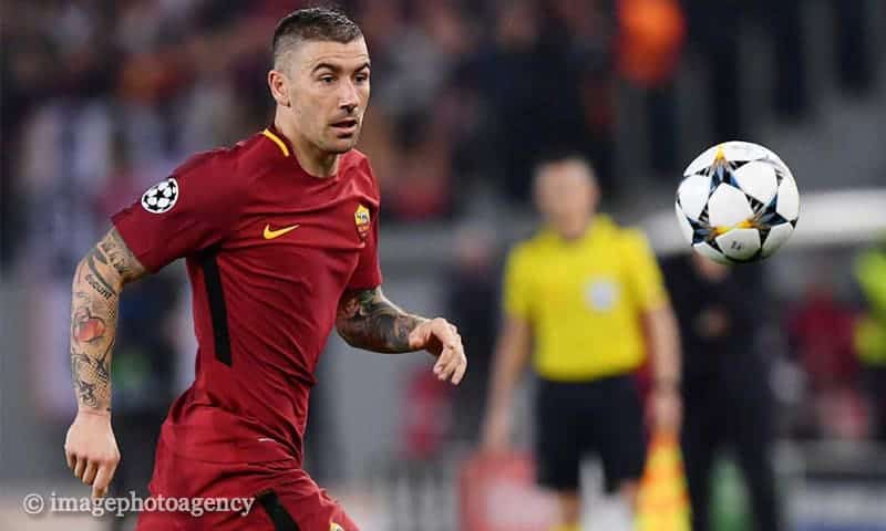 Calciomercato Inter, pronta l&rsquo;offerta per Kolarov: il serbo pu&ograve; lasciare la Roma