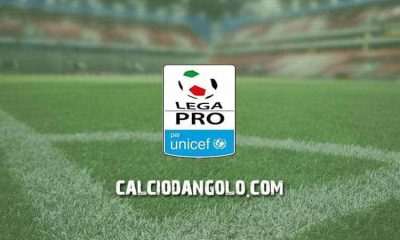 Paura in casa Reggina: il pullman va in fiamme