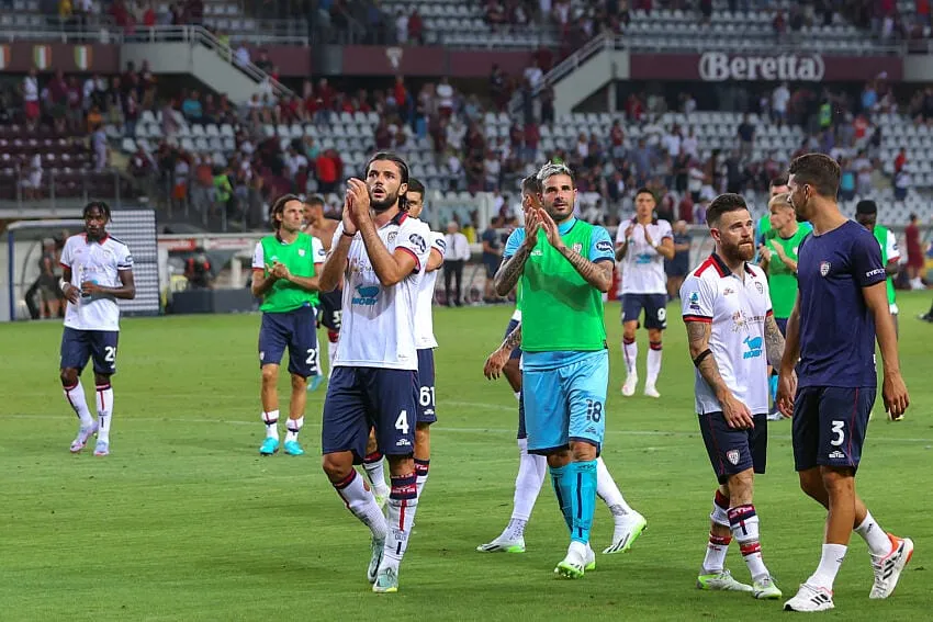 Calciomercato Cagliari, ecco il bomber da sfondamento: ma c’è un dettaglio da limare. Trattative e ufficialità di oggi