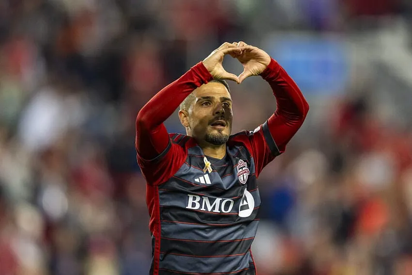 Calciomercato, pazza idea Insigne: l’ex capitano del Napoli potrebbe tornare subito in Serie A