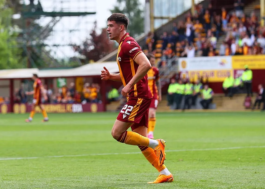 Calciomercato Torino, pesca in Scozia: chi è Johnston, il terzino destro che può arrivare gratis