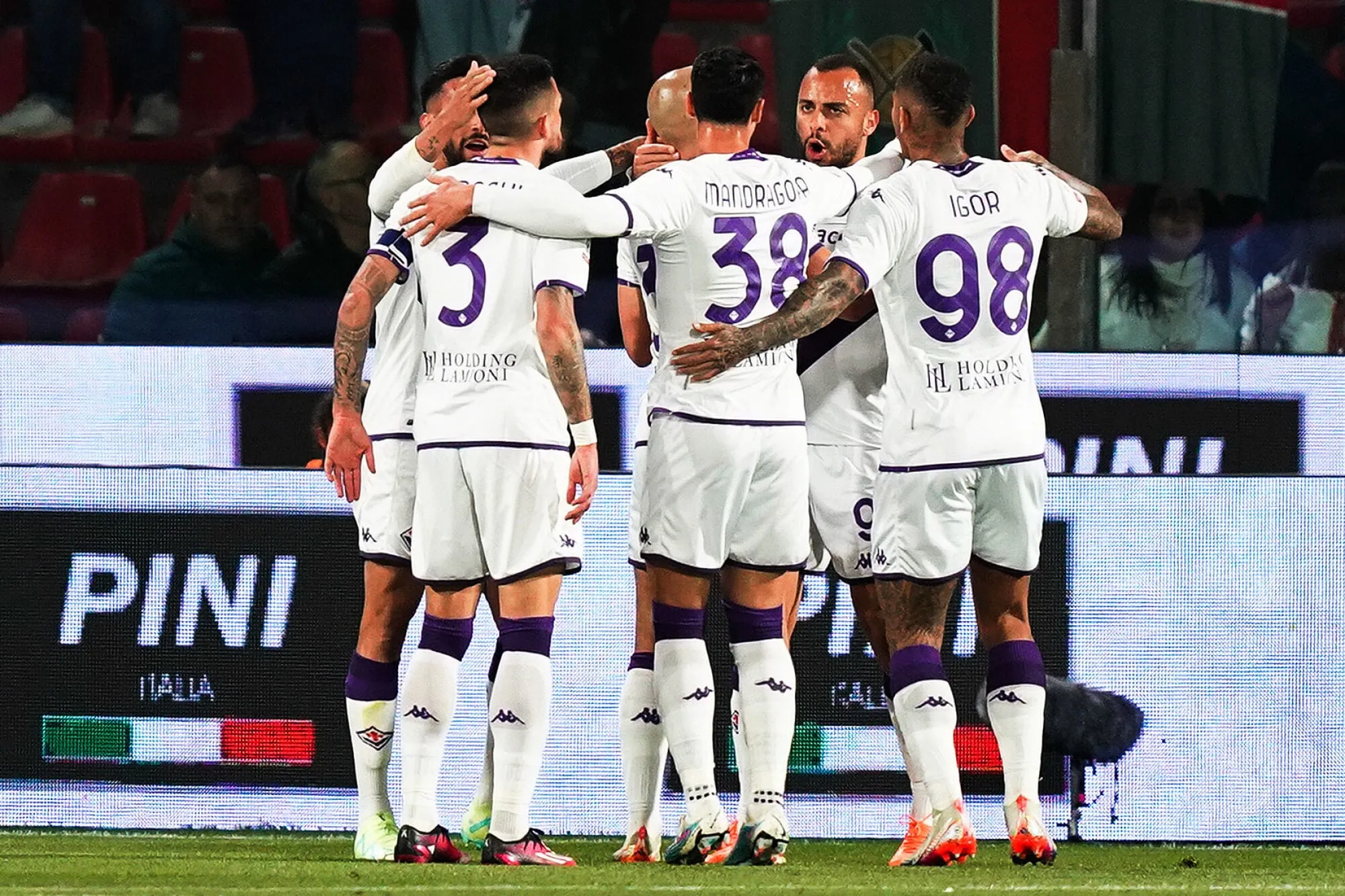 Coppa Italia, Cremonese-Fiorentina 0-2: la Viola vince e convince, in gol Cabral e Gonz&agrave;lez