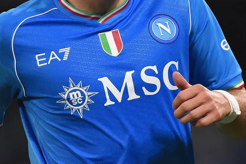 Calciomercato Napoli: azzurri pronti a chiudere con l’ultimo colpo a centrocampo