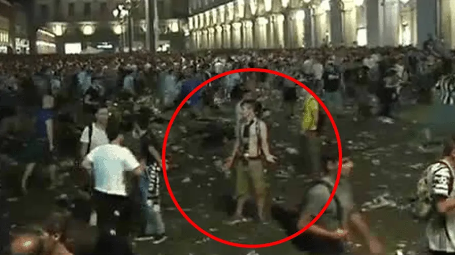 Caos a piazza San Carlo, parla il ragazzo con lo zaino: “Calmavo la folla”