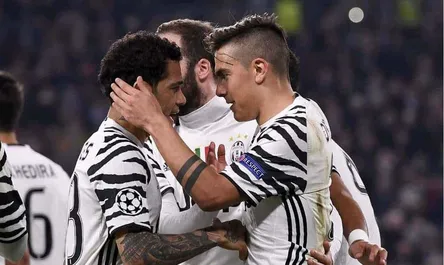 Juventus, Dybala saluta Dani Alves: “Ho imparato tanto da te, ti voglio bene”