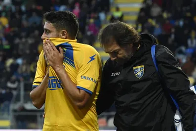 Frosinone, terribile notizia per Marchizza: le ultime sull’infortunio e i tempi di recupero per il fantacalcio