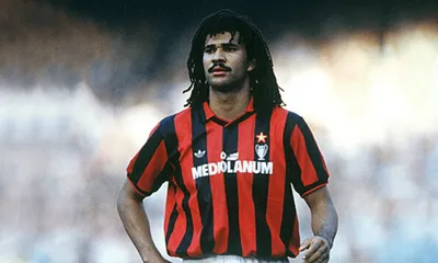 C&rsquo;era una volta Gullit: calcio totale e treccine al vento