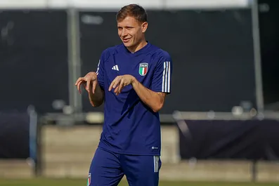 Calciomercato, Barella verso la Premier: le principali trattative e le ufficialità di oggi