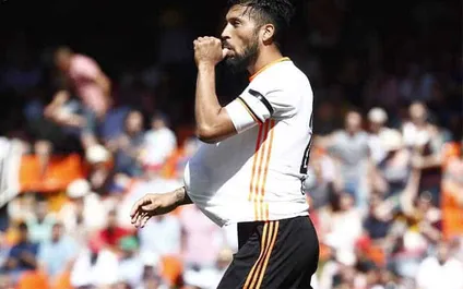 Juventus, grandi manovre per la difesa: occhi su Garay e Felipe