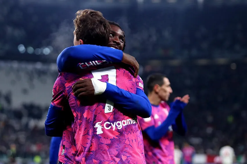 Calciomercato, Milan in pressing per l’attaccante della Juve: la risposta bianconera. Trattative e ufficialità di oggi