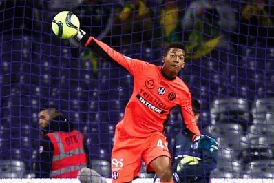 UFFICIALE: la Fiorentina acquista il portiere Lafont dal Tolosa