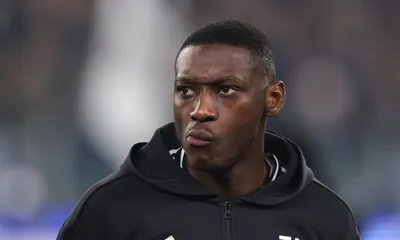 Calciomercato Juventus, Kolo Muan&igrave; resta? Le parole di Giuntoli e la strategia bianconera