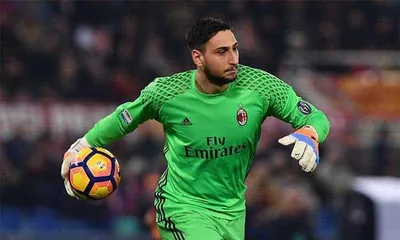 Milan, Enzo Raiola spettatore di eccezione per Italia-Germania. Parlerà con Donnarumma