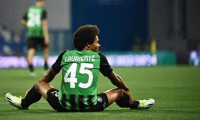 Fantacalcio, si è bloccato Laurienté: come comportarsi con l’ala del Sasssuolo
