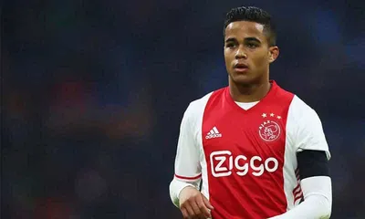 Calciomercato Roma, accordo con l'Ajax per Kluivert: l'olandese pronto a sbarcare nella Capitale