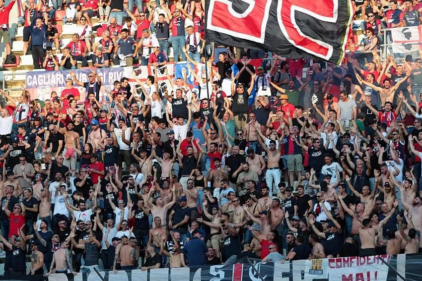 Finale playoff Serie B, Bari-Cagliari 0-1: rossoblu promossi in Serie A