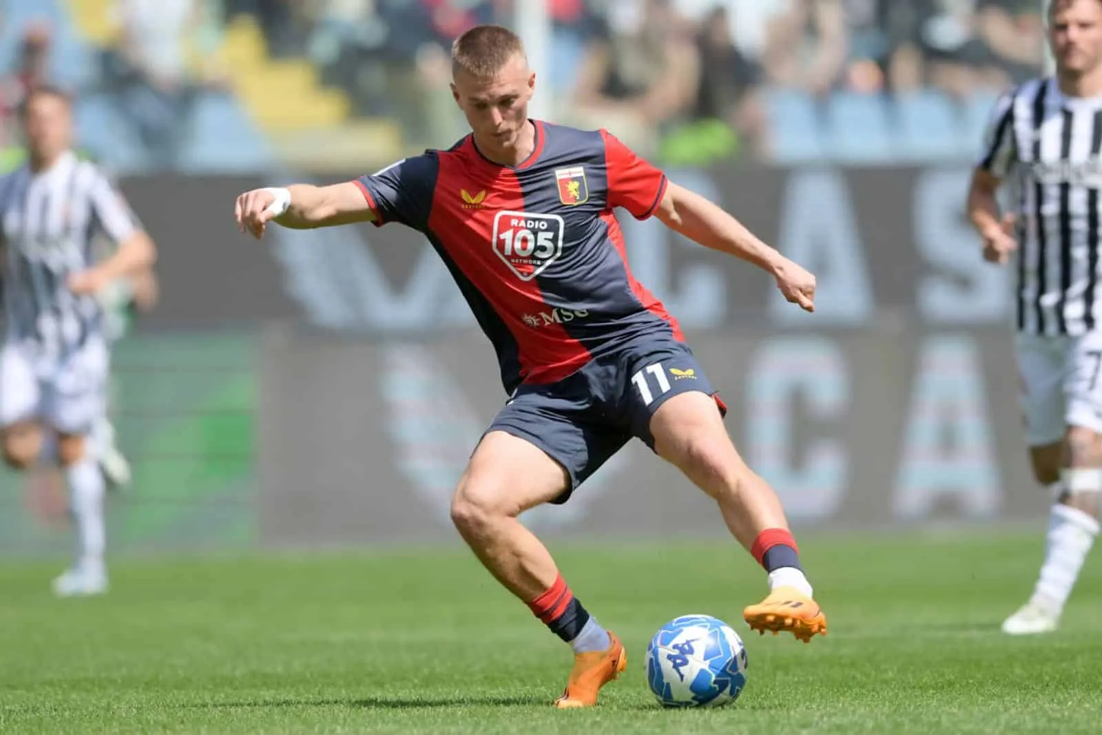 Calciomercato Genoa, tutti vogliono Gudmundsson: gli occhi di 3 big sul gioiello rossoblu