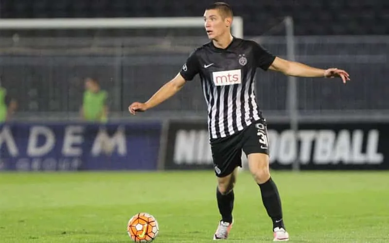 Alla scoperta di Nikola Milenkovic: le caratteristiche del nuovo difensore della Fiorentina