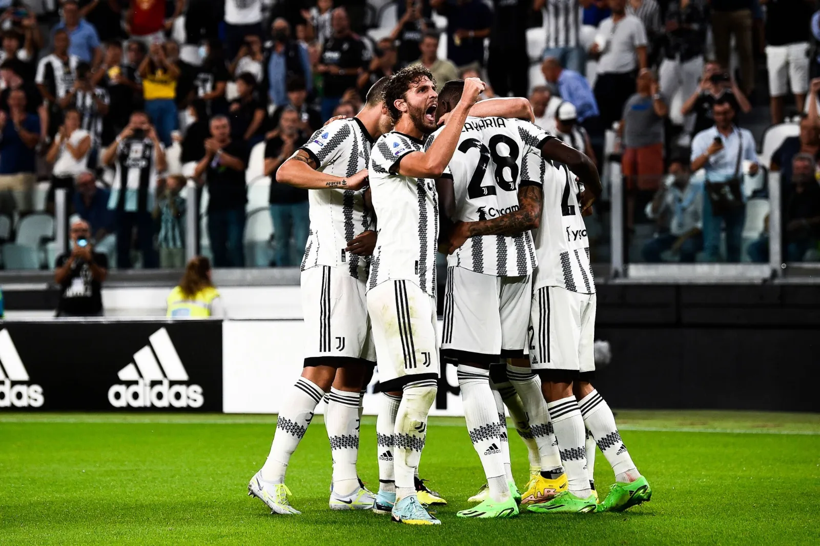 Calciomercato Juventus, arrivano i soldi: 20 milioni e il centrocampista lascia la Serie A