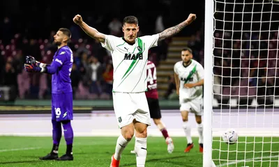 Calciomercato, Pinamonti lascia il Sassuolo ma non l’Italia: ecco chi l’ha messo nel mirino