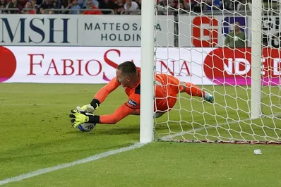 Serie B, Cagliari-Bari 1-1: Antenucci risponde a Lapadula nella prima finale playoff