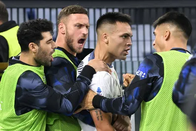 Calciomercato Inter, si lavora per piazzare 2 esuberi: tesoretto in arrivo a gennaio?