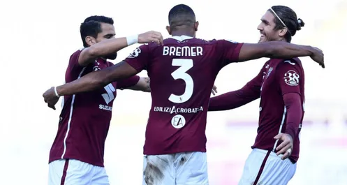 Calciomercato, volata Inter-Juventus per Bremer: le offerte per il centrale e la volontà del giocatore