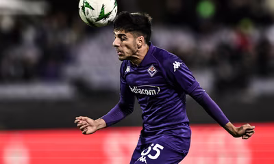 Calciomercato, la Fiorentina scarica Parisi: ipotesi scambio con la Roma, ma il Milan ha una pazza idea