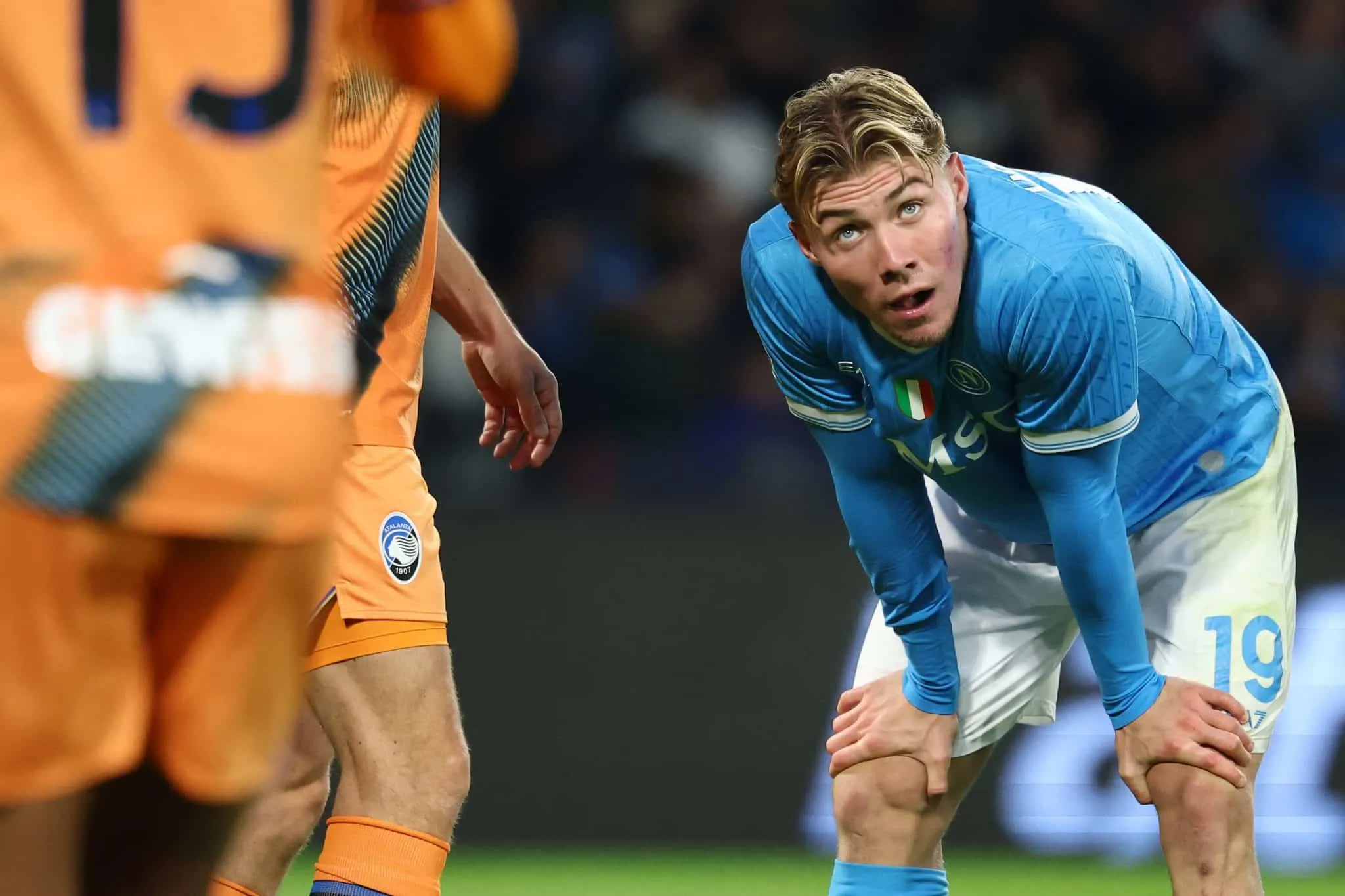 Fantacalcio, infortunio per Hojlund: cosa &egrave; successo all&rsquo;attaccante del Napoli
