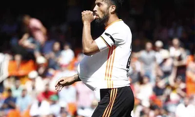 Juventus, grandi manovre per la difesa: occhi su Garay e Felipe