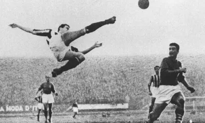 Da Parola a Ronaldo passando per Rivaldo: le rovesciate che hanno fatto la storia