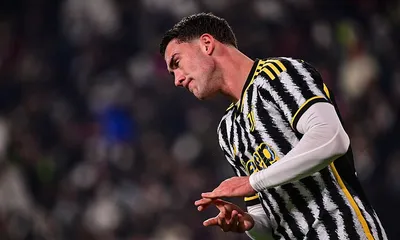 Calciomercato, bomba dall’Inghilterra: l’Arsenal vuole Vlahovic a gennaio! E l’offerta fa vacillare la Juve…