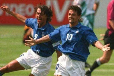 Da Totti a Maldini: gli auguri social a Roberto Baggio