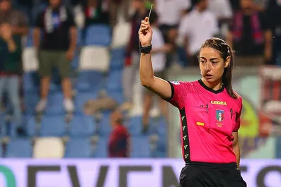 Serie A, gli arbitri dell’8^ giornata: precedenti, statistiche e curiosità. Sorride il Napoli