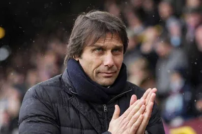 Pressing, ritmo e 3-4-2-1: così Conte può trasformare il Milan