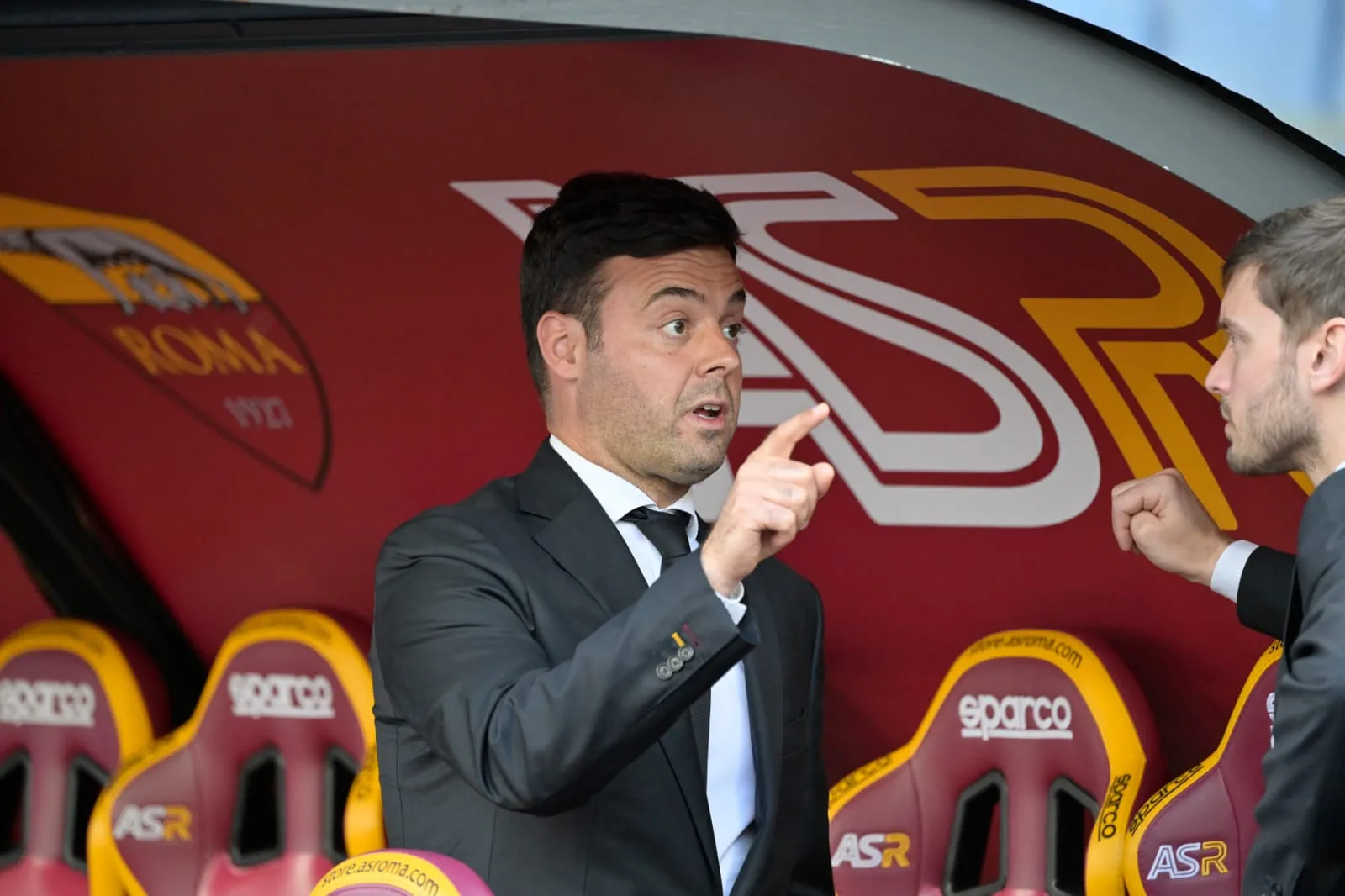 Calciomercato Roma, chiusi 2 colpi a centrocampo: ora Pinto alza la posta per l’attaccante