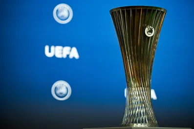 L’albo d’oro della Conference League aggiornato: trionfa l’Olympiakos