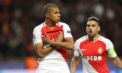 Psg, trovato l’accordo per Mbappé: 150 milioni più un giocatore a scelta